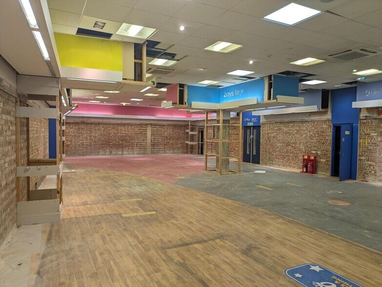 14-14A High St, Haslemere en alquiler - Foto del edificio - Imagen 3 de 7