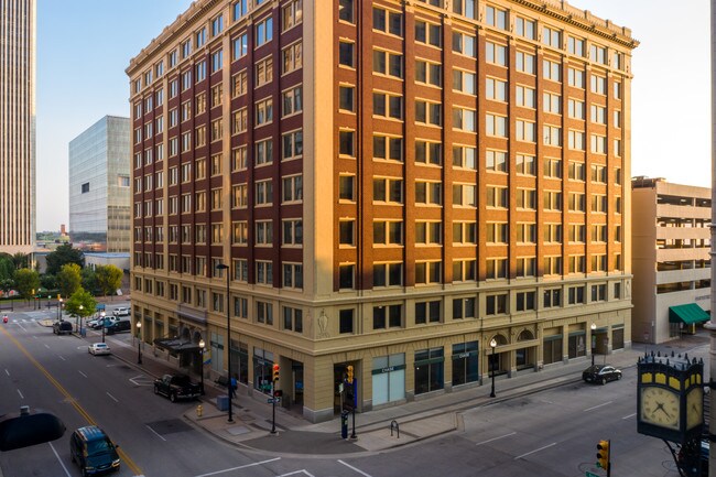 Más detalles de 321 S Boston Ave, Tulsa, OK - Oficina en alquiler