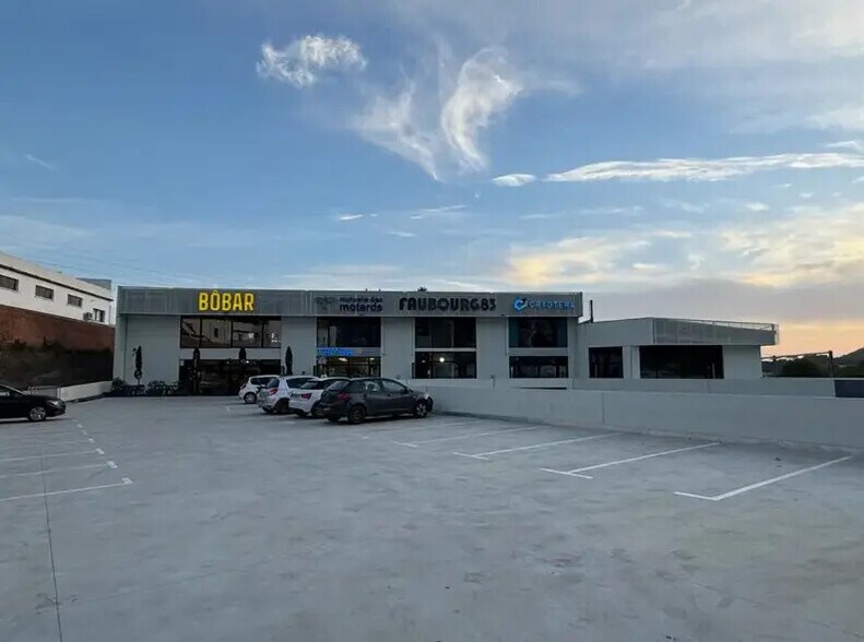 Local en La Garde en venta - Foto del edificio - Imagen 2 de 5