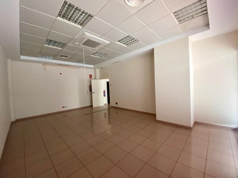 Local en Córdoba, Córdoba en venta - Foto del edificio - Imagen 3 de 4
