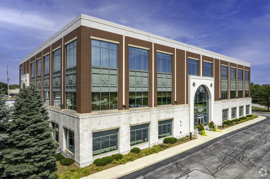 5521 W Lincoln Hwy, Crown Point, IN en alquiler - Foto del edificio - Imagen 1 de 5