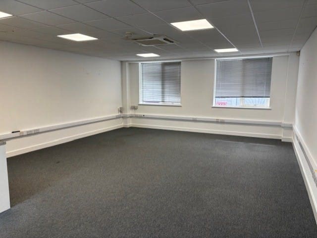 9-28 Athena Ct, Warwick en alquiler Foto del interior- Imagen 1 de 2