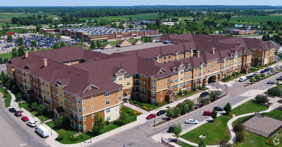 10225 City Walk Dr, Woodbury, MN en alquiler - Foto del edificio - Imagen 2 de 9