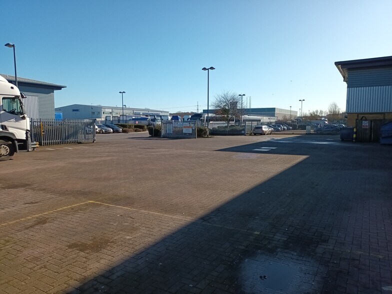 Moorend Farm Ave, Avonmouth en alquiler - Foto del edificio - Imagen 2 de 4