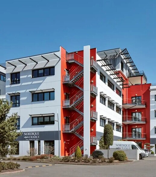 9 Rue Aimé Cotton, Saint-Priest en alquiler - Foto del edificio - Imagen 3 de 8