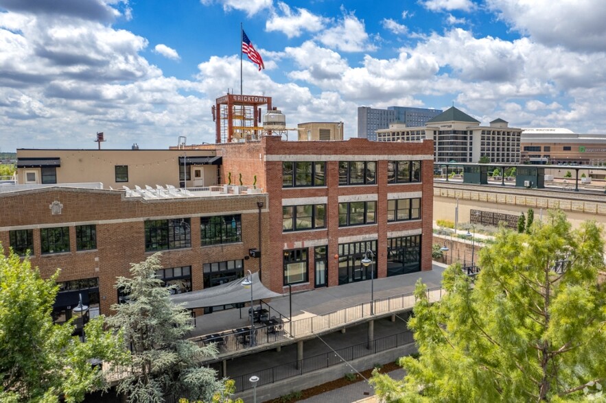 2 E California Ave, Oklahoma City, OK en alquiler - Foto del edificio - Imagen 1 de 1