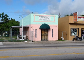 5126 NW 7th Ave, Miami FL - Inmueble