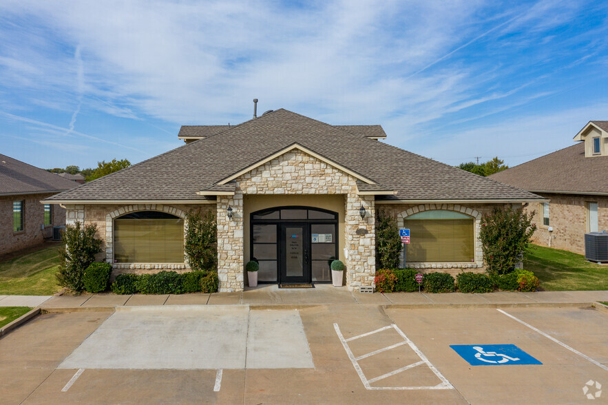 2236 NW 164th St, Edmond, OK en alquiler - Foto del edificio - Imagen 3 de 17