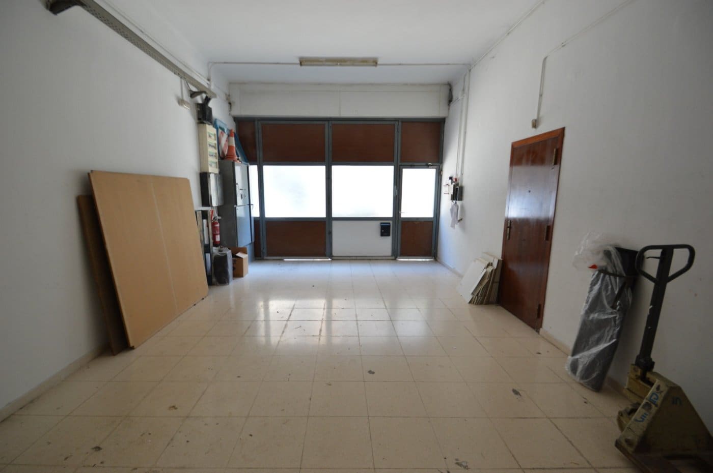 Edificio residencial en Santa Coloma de Gramenet, Barcelona en venta Foto del interior- Imagen 1 de 2