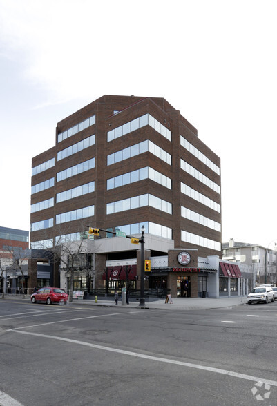 933 17th Ave SW, Calgary, AB en alquiler - Foto del edificio - Imagen 3 de 10