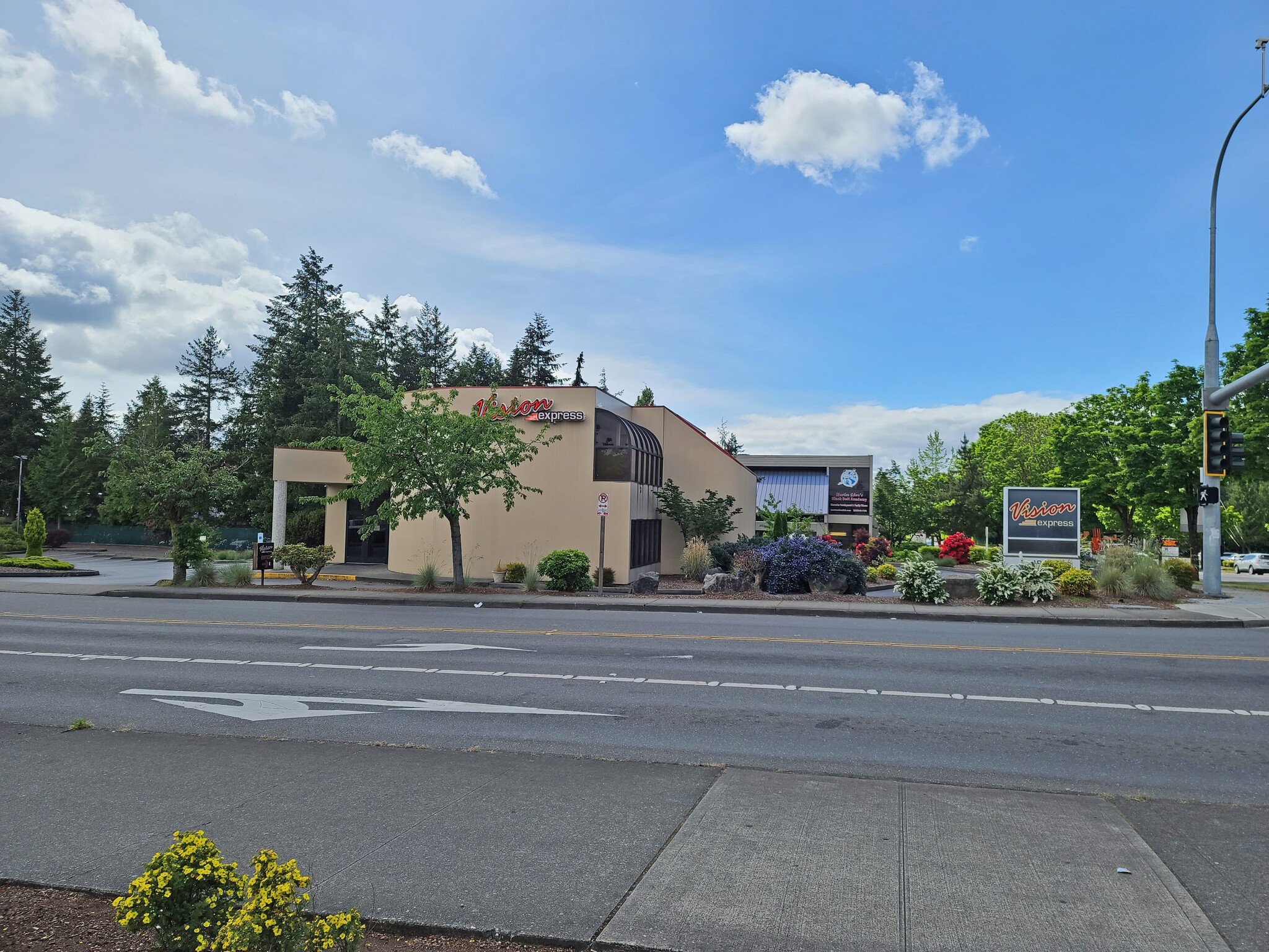 1045 S 320th St, Federal Way, WA en alquiler Foto principal- Imagen 1 de 19