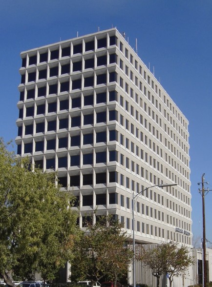 3031 Tisch Way, San Jose, CA en alquiler - Foto del edificio - Imagen 1 de 14