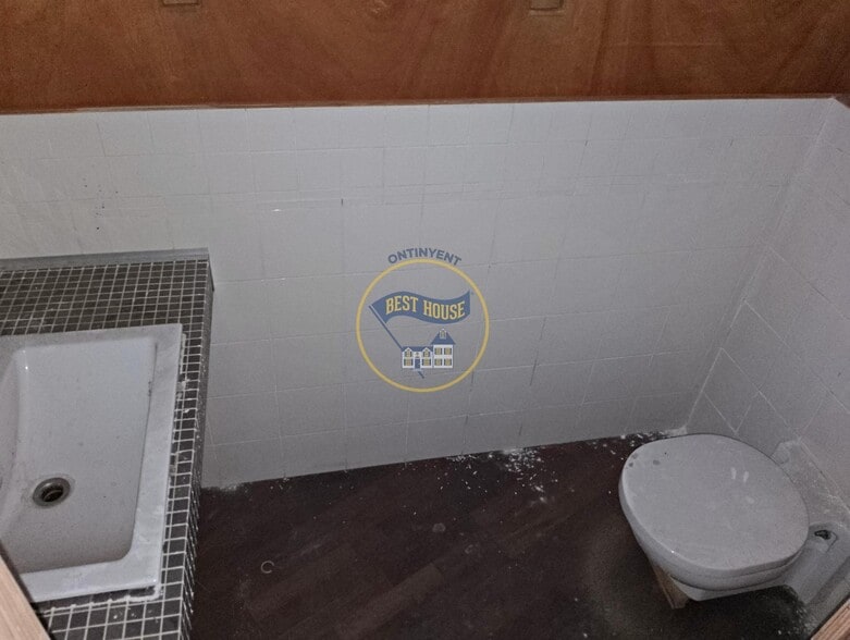 Local en Ontinyent, Valencia en alquiler - Foto del edificio - Imagen 2 de 17