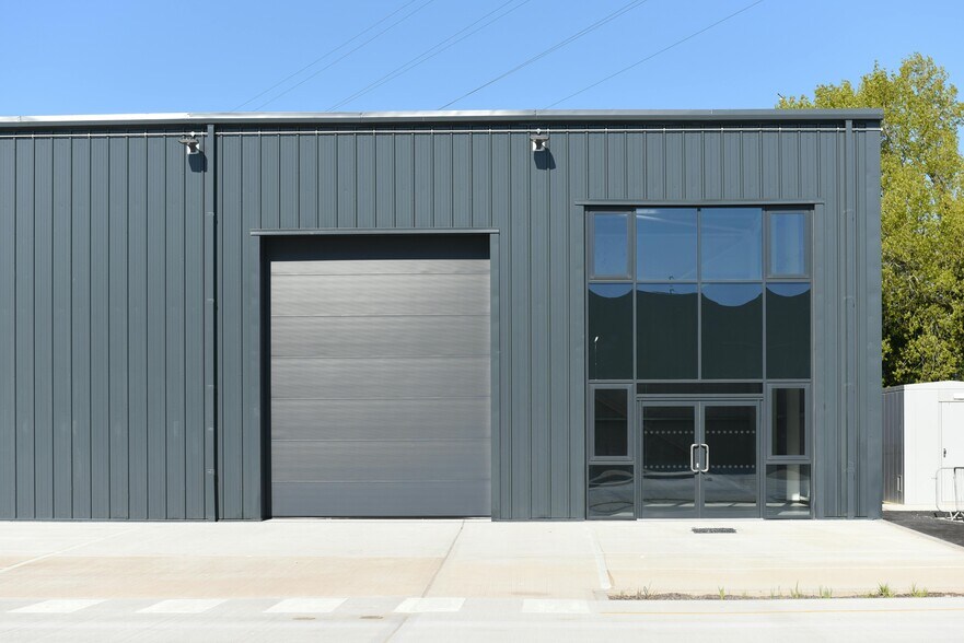 2 Garside Way, Aylesbury en alquiler - Foto del edificio - Imagen 3 de 4