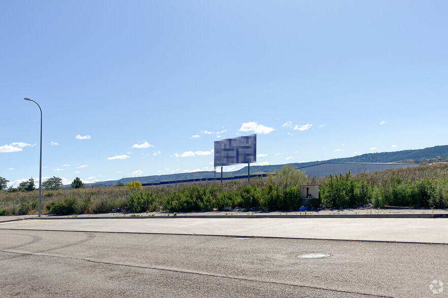 Avenida la Veguilla, 25, Cabanillas Del Campo, Guadalajara en alquiler - Foto del edificio - Imagen 2 de 2