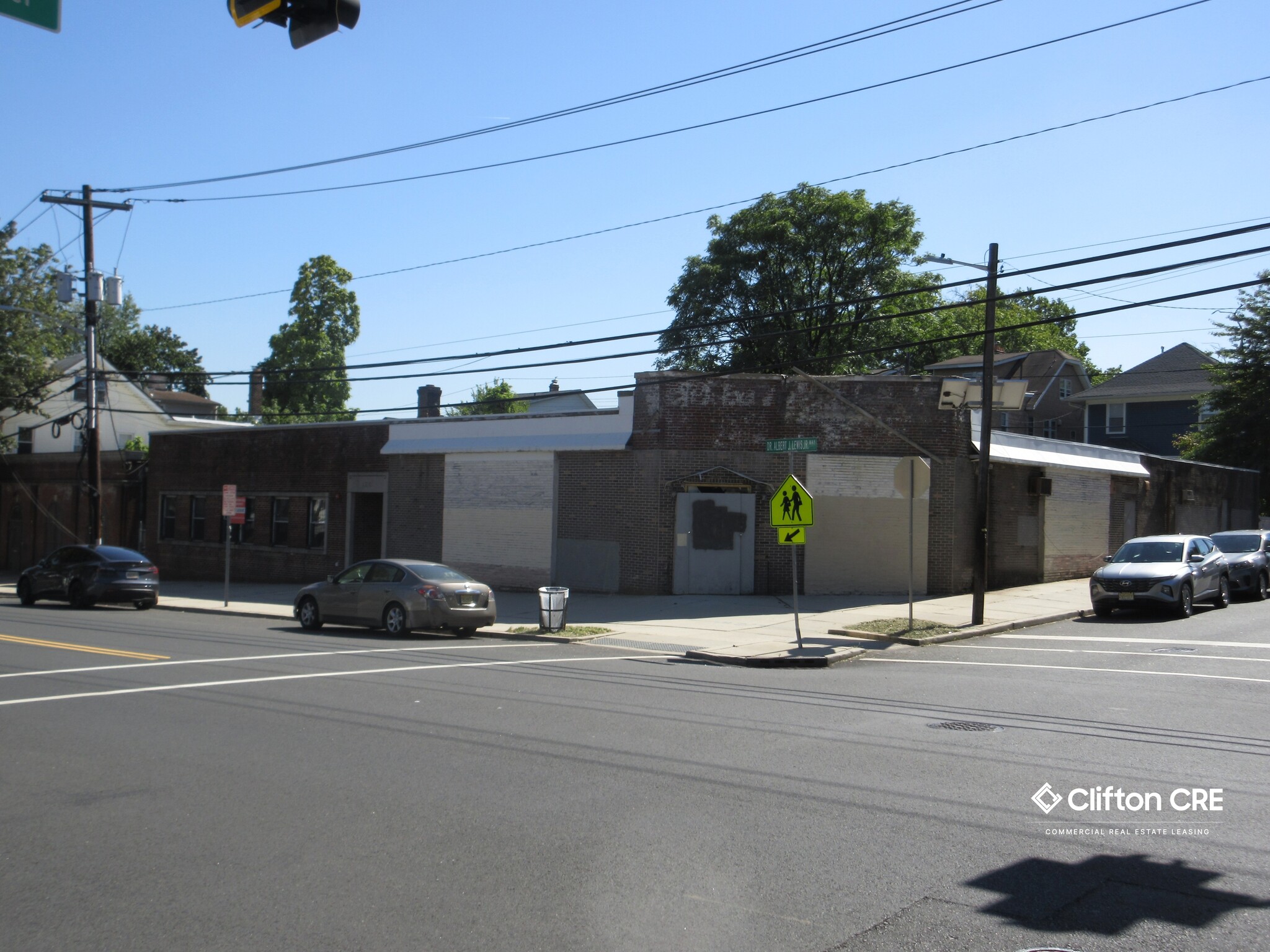 124-130 Lyons Ave, Newark, NJ en alquiler Foto del edificio- Imagen 1 de 7