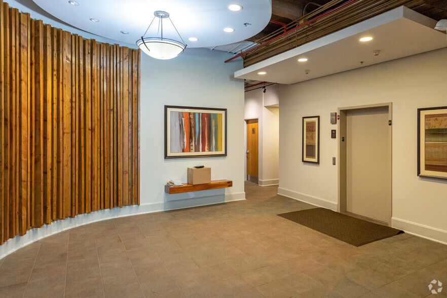 1044-1048 W Kinzie St, Chicago, IL en alquiler - Lobby - Imagen 2 de 16