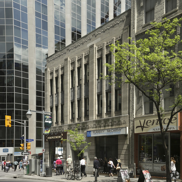 109 Bank St, Ottawa, ON en alquiler - Foto del edificio - Imagen 2 de 3