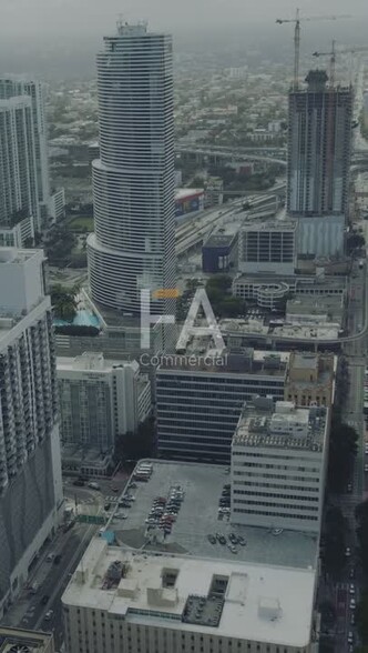 150 SE 2nd Ave, Miami, FL en venta - Vídeo de anuncio comercial - Imagen 2 de 25