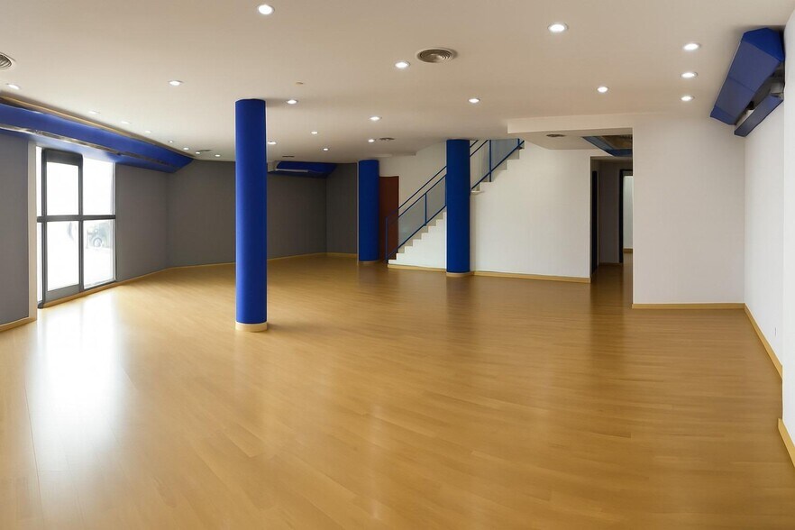 Nave en Manises, Valencia en venta - Foto del interior - Imagen 2 de 26