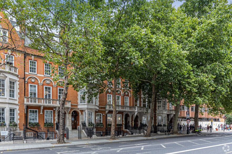 126-132 Buckingham Palace Rd, London en alquiler - Foto del edificio - Imagen 3 de 4