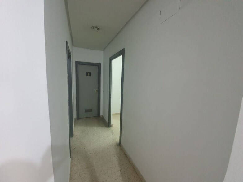 Local en SEVILLA en alquiler - Foto del edificio - Imagen 2 de 10