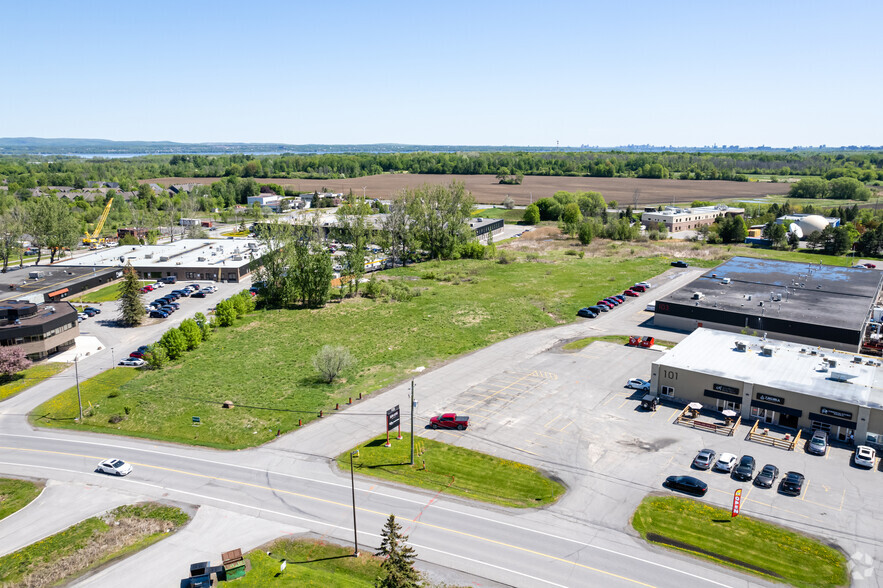 103 Schneider Rd, Kanata, ON en alquiler - Foto del edificio - Imagen 2 de 4