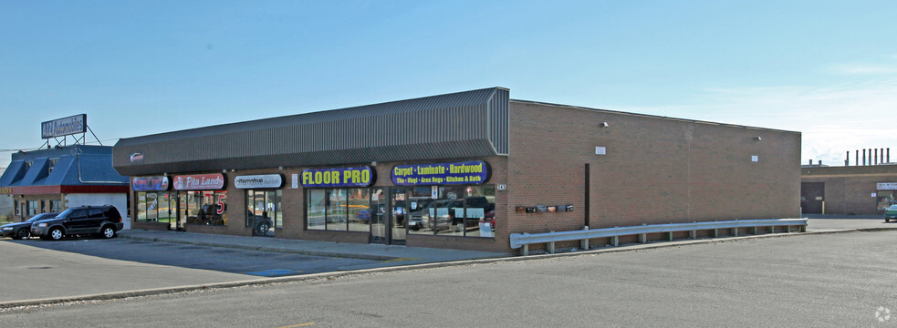 343 Bloor St W, Oshawa, ON en venta - Foto principal - Imagen 1 de 2