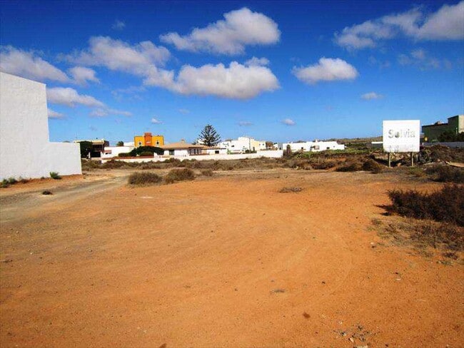 Más detalles de Calle el Caño, 6, La Oliva - Terreno en venta