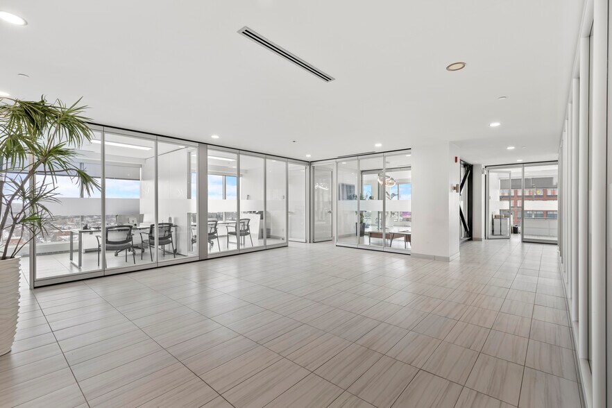 3737 Boul Cremazie E, Montréal, QC en alquiler - Foto del edificio - Imagen 3 de 27