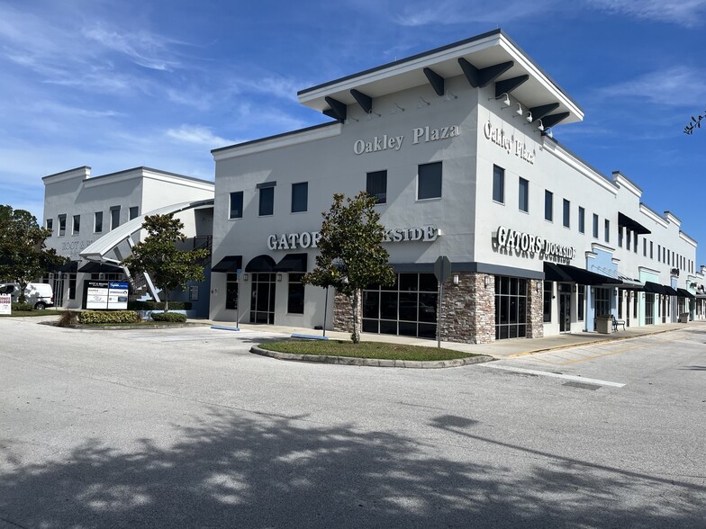 1200 Oakley Seaver Dr, Clermont, FL en alquiler - Foto del edificio - Imagen 1 de 11