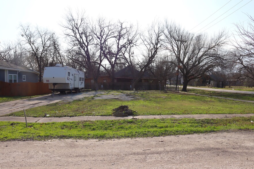 502 E Navarro Ave, Mart, TX en venta - Otros - Imagen 1 de 11