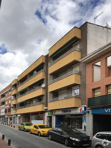 Calle del Real, 28, Colmenar Viejo, Madrid en venta - Foto del edificio - Imagen 2 de 2