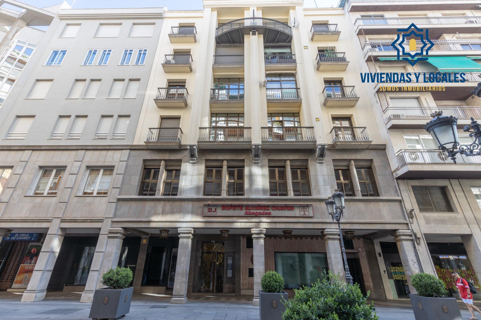Calle Ángel Ganivet, 13, Granada, Granada en venta Foto del edificio- Imagen 1 de 51
