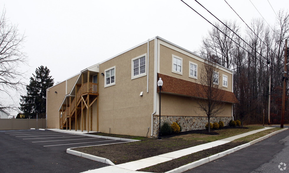 11 Lincoln Ave, Woodbury Heights, NJ en venta - Foto del edificio - Imagen 2 de 2