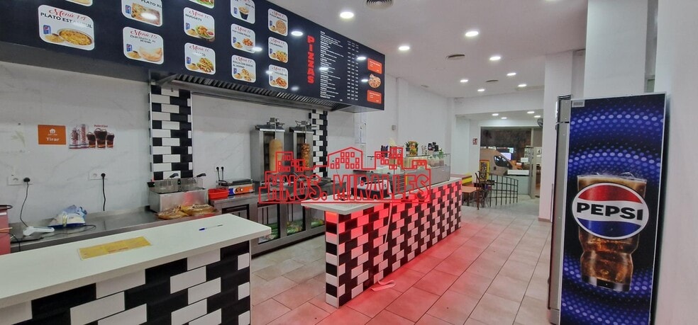 Local en Elche en alquiler - Foto del edificio - Imagen 2 de 35