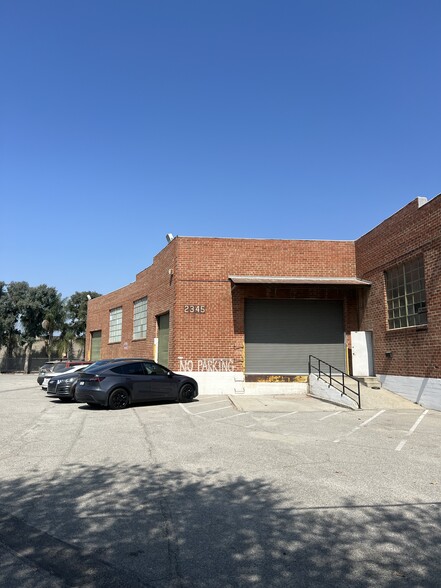 2345 S Santa Fe Ave, Los Angeles, CA en alquiler - Foto del edificio - Imagen 1 de 8