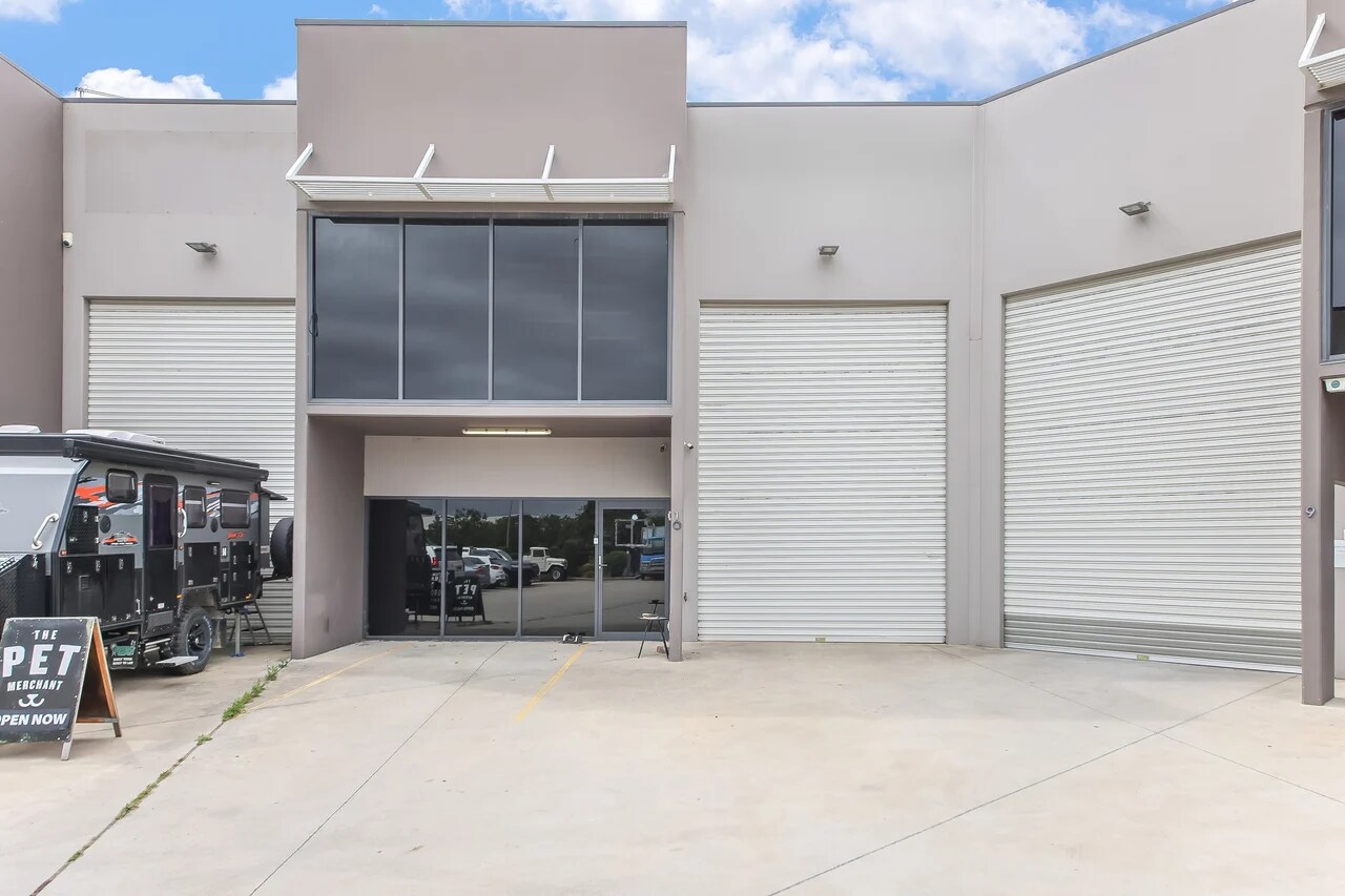 5-7 Lone Pine Pl, Smeaton Grange en alquiler Foto principal- Imagen 1 de 2