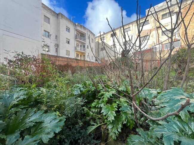 Más detalles de Calle de San Antón, 2, Cáceres - Terreno en venta