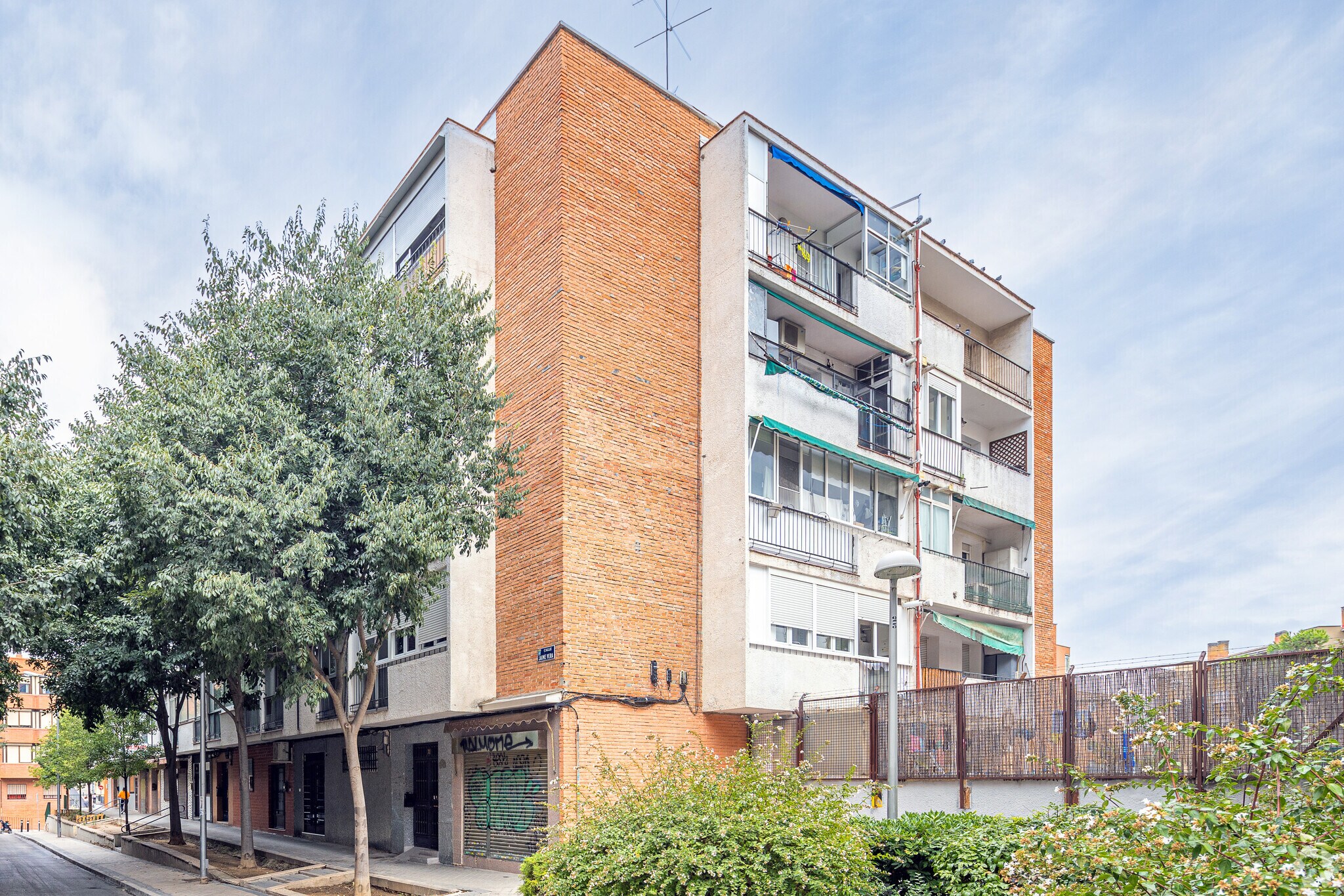 Calle Jaime Vera, 31, Madrid, Madrid en venta Foto principal- Imagen 1 de 1