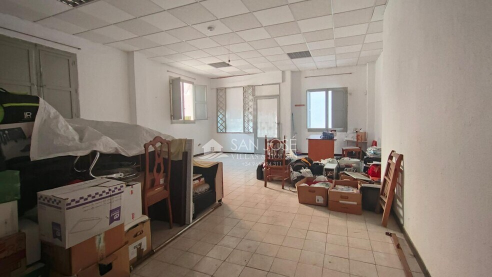 Local en Aspe en venta - Foto del edificio - Imagen 2 de 6