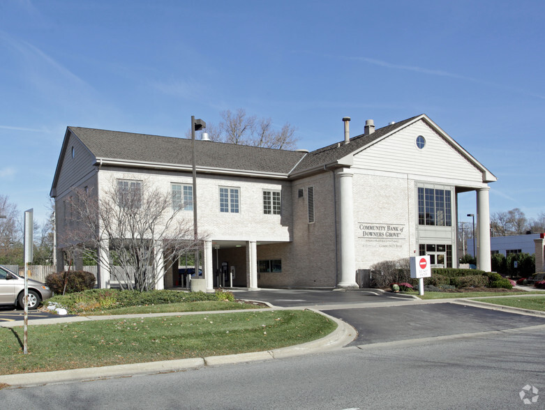 718 Ogden Ave, Downers Grove, IL en alquiler - Foto del edificio - Imagen 3 de 23