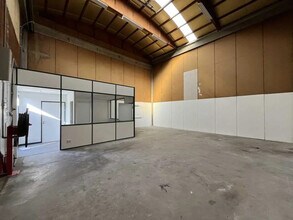 9 Rue Du Dauphiné, Saint-Priest en alquiler Foto del interior- Imagen 2 de 14