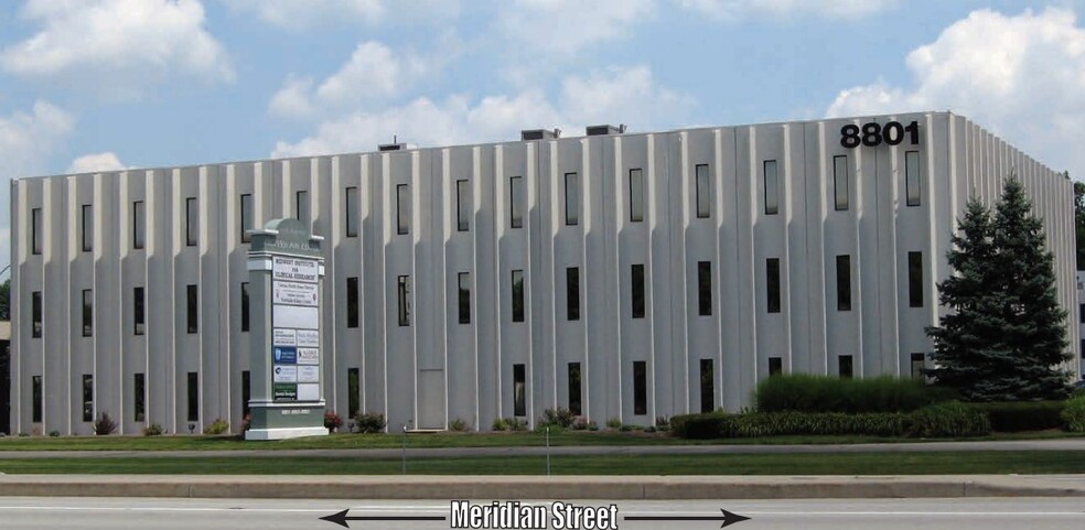 8801 N Meridian St, Indianapolis, IN en alquiler - Foto del edificio - Imagen 1 de 6