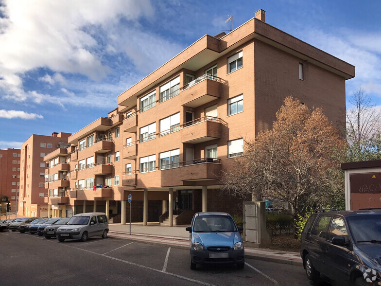 Avenida De Burgos, 14, Guadalajara, Guadalajara en alquiler - Foto del edificio - Imagen 2 de 2