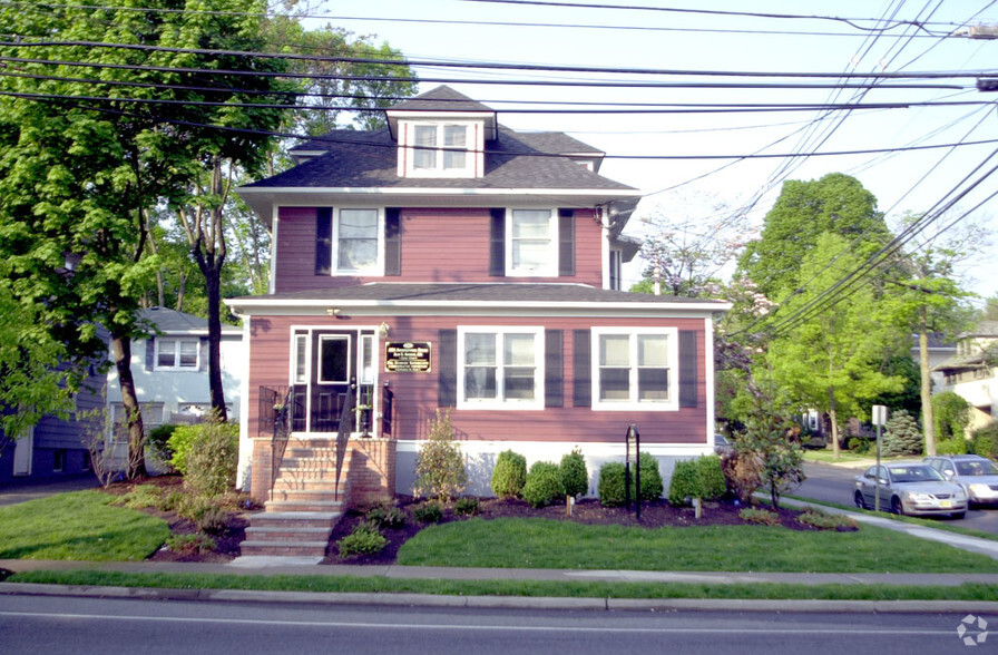 221 Main St, Madison, NJ en alquiler - Foto principal - Imagen 1 de 3