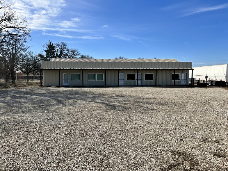 7669 Confederate Park Rd, Fort Worth, TX en alquiler - Foto del edificio - Imagen 3 de 6