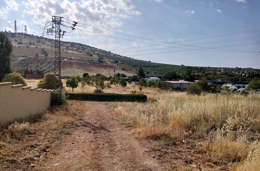 Avenida de Castilla la Mancha, 11, Los Navalmorales, Toledo en venta - Foto del edificio - Imagen 2 de 7
