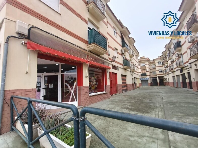 Local en Cúllar Vega, Granada en alquiler - Foto del edificio - Imagen 3 de 19