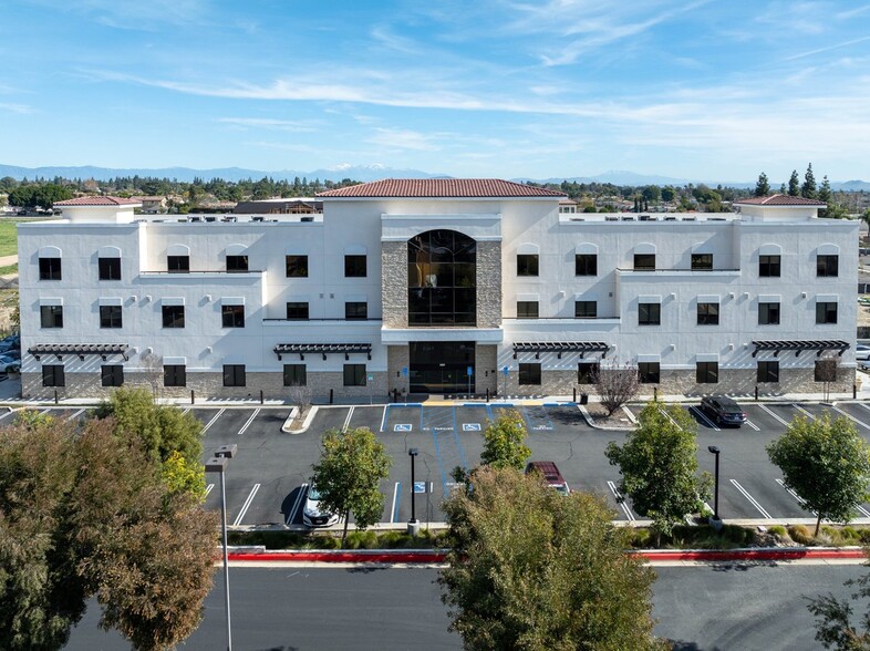 5562 Philadelphia St, Chino, CA en venta - Foto del edificio - Imagen 1 de 15